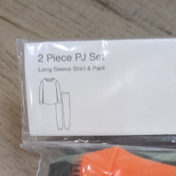 GAP Snug Fit Pajama Set with Orange and Green - Picture 3 of 4